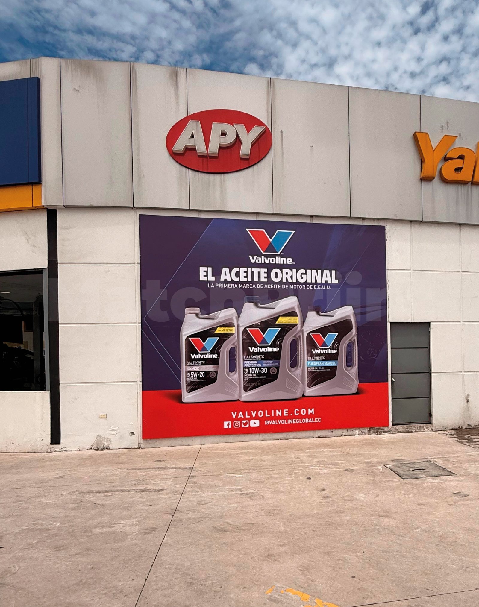 Valla Publicitaria - Antonio Pino Ycaza